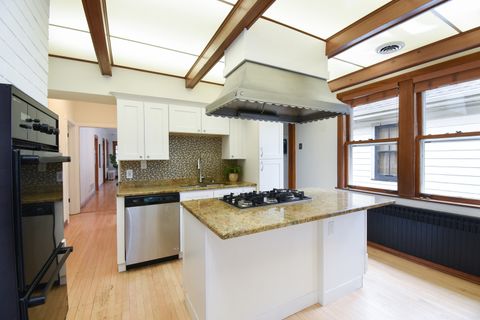 Tiny photo for 1042 S Kenilworth Avenue, Oak Park, IL 60304 (MLS # 12619138)