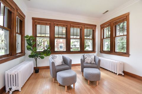 Tiny photo for 1042 S Kenilworth Avenue, Oak Park, IL 60304 (MLS # 12619138)