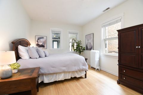 Tiny photo for 1042 S Kenilworth Avenue, Oak Park, IL 60304 (MLS # 12619138)