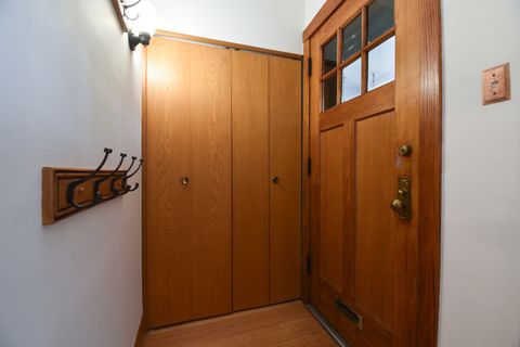 Tiny photo for 1042 S Kenilworth Avenue, Oak Park, IL 60304 (MLS # 12619138)