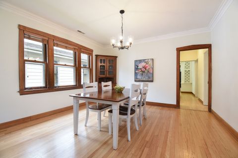 Tiny photo for 1042 S Kenilworth Avenue, Oak Park, IL 60304 (MLS # 12619138)