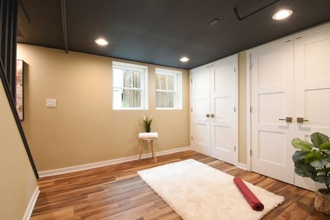 Tiny photo for 1042 S Kenilworth Avenue, Oak Park, IL 60304 (MLS # 12619138)