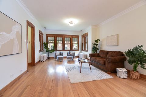 Tiny photo for 1042 S Kenilworth Avenue, Oak Park, IL 60304 (MLS # 12619138)