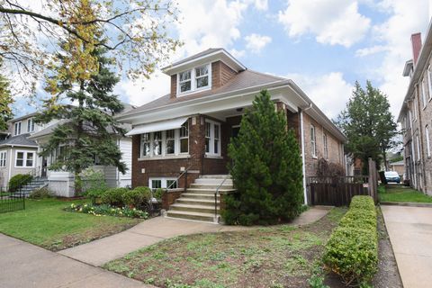 Tiny photo for 1042 S Kenilworth Avenue, Oak Park, IL 60304 (MLS # 12619138)