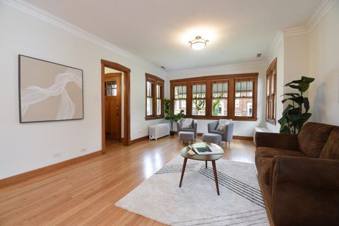 Tiny photo for 1042 S Kenilworth Avenue, Oak Park, IL 60304 (MLS # 12619138)