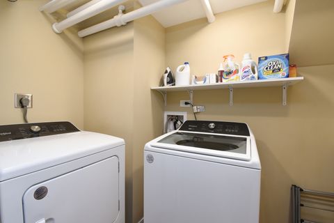 Tiny photo for 1042 S Kenilworth Avenue, Oak Park, IL 60304 (MLS # 12619138)