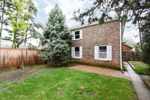 Tiny photo for 1042 S Kenilworth Avenue, Oak Park, IL 60304 (MLS # 12619138)