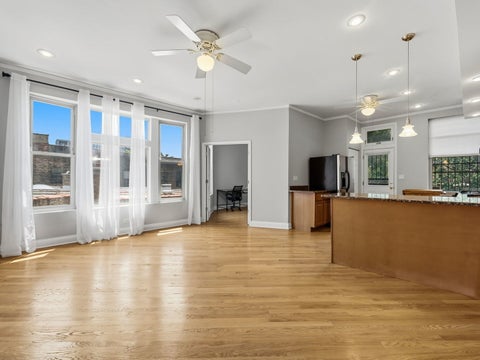 Tiny photo for 5412 S University Avenue #3S, Chicago, IL 60615 (MLS # 12705540)