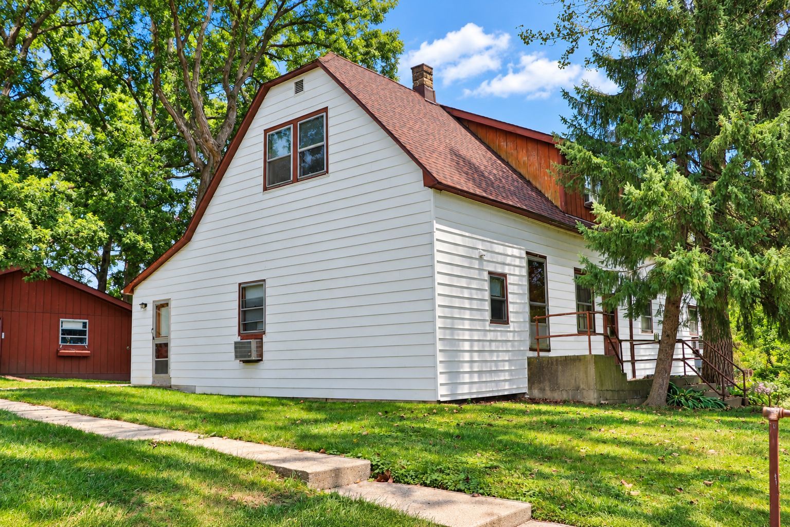 614 Maple Avenue