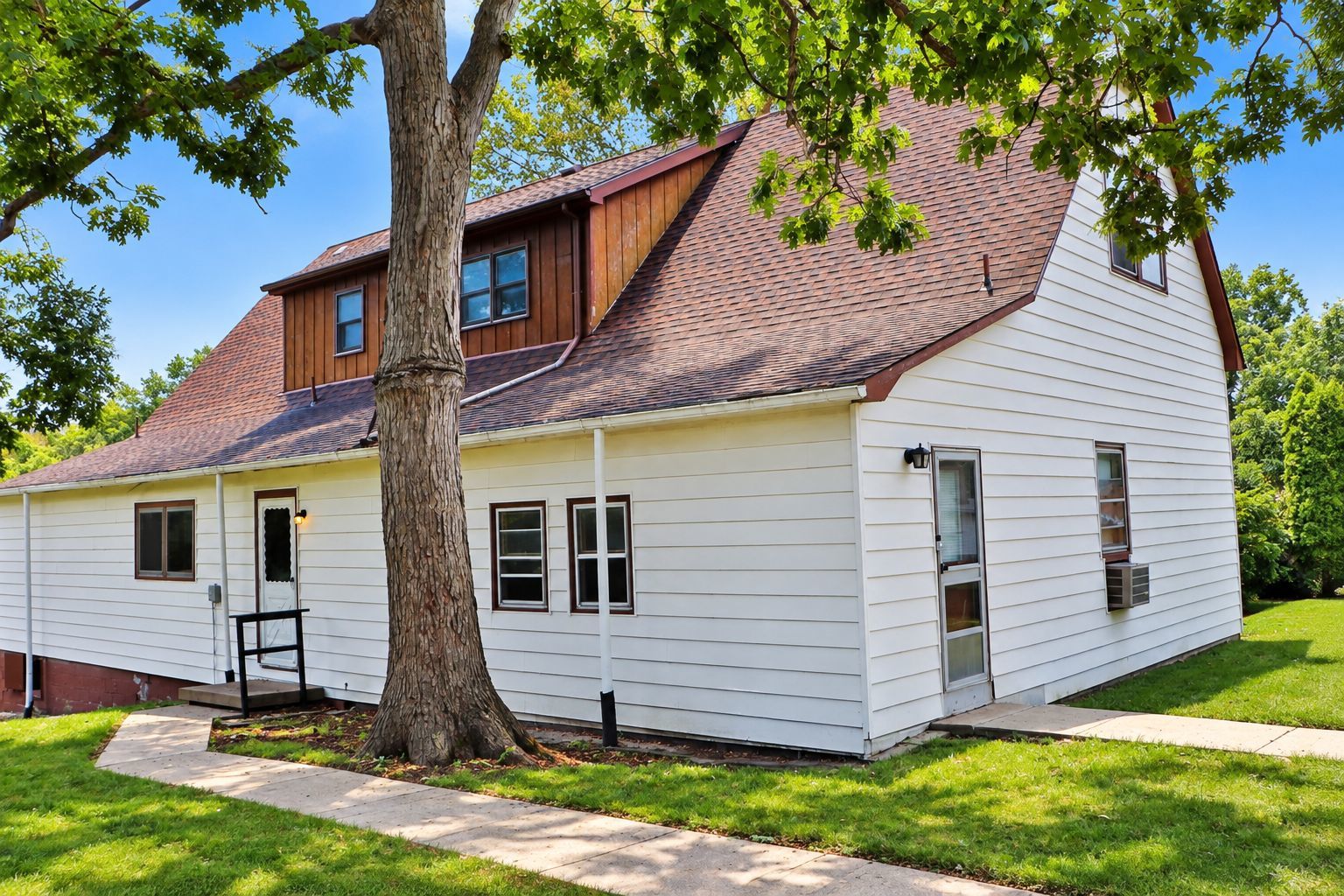 614 Maple Avenue