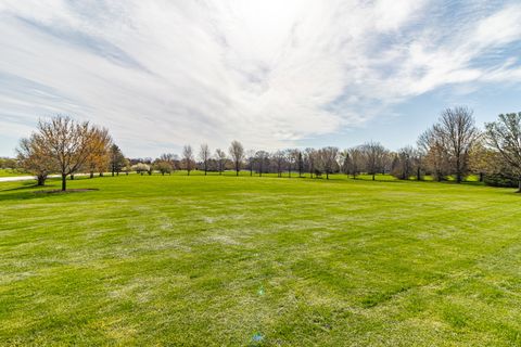 Tiny photo for 37181 N Fox Hill Drive, Wadsworth, IL 60083 (MLS # 12678167)