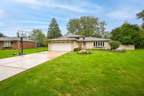 Photo of 9S125 Florence Avenue, Downers Grove, IL 60516 (MLS # 12771537)