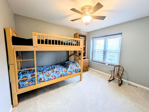 Tiny photo for 905 Thornwood Court, St. Charles, IL 60174 (MLS # 12626116)