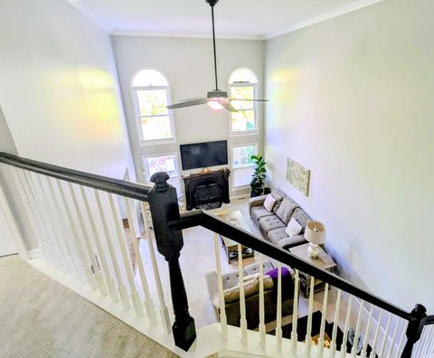 Tiny photo for 905 Thornwood Court, St. Charles, IL 60174 (MLS # 12626116)