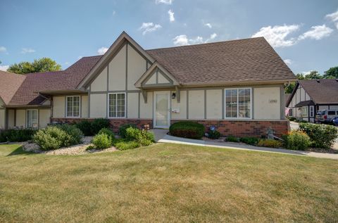 Photo of 1740 Willow Circle Drive #1740, Crest Hill, IL 60403 (MLS # 12396343)