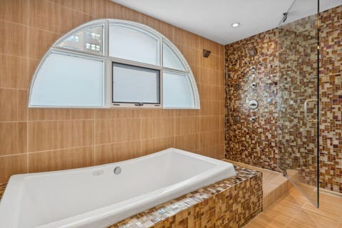 Tiny photo for 2910 N Commonwealth Avenue #3, Chicago, IL 60657 (MLS # 12724946)