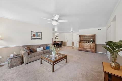 Tiny photo for 519 Banyon Lane #A, La Grange, IL 60525 (MLS # 12501971)