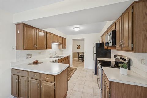 Tiny photo for 519 Banyon Lane #A, La Grange, IL 60525 (MLS # 12501971)