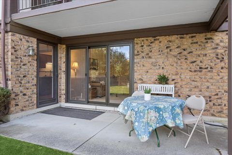 Tiny photo for 519 Banyon Lane #A, La Grange, IL 60525 (MLS # 12501971)