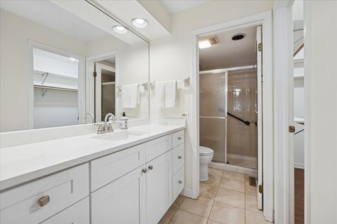 Tiny photo for 519 Banyon Lane #A, La Grange, IL 60525 (MLS # 12501971)