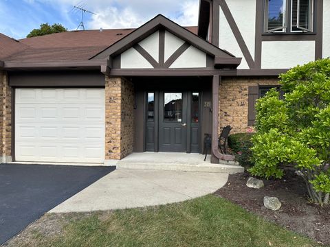 Tiny photo for 519 Banyon Lane #A, La Grange, IL 60525 (MLS # 12501971)
