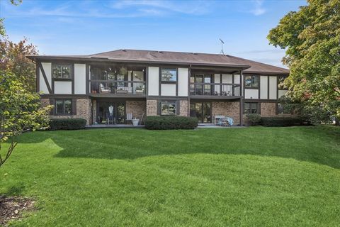 Tiny photo for 519 Banyon Lane #A, La Grange, IL 60525 (MLS # 12501971)