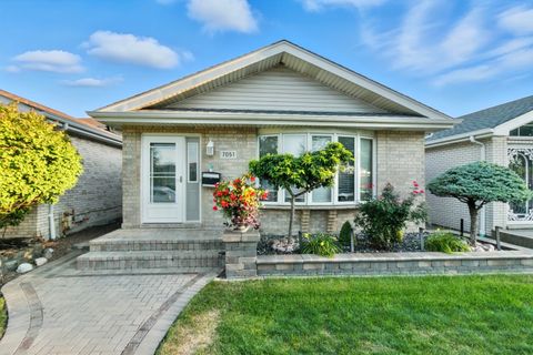 Photo of 7051 W 64th Place, Chicago, IL 60638 (MLS # 12575391)