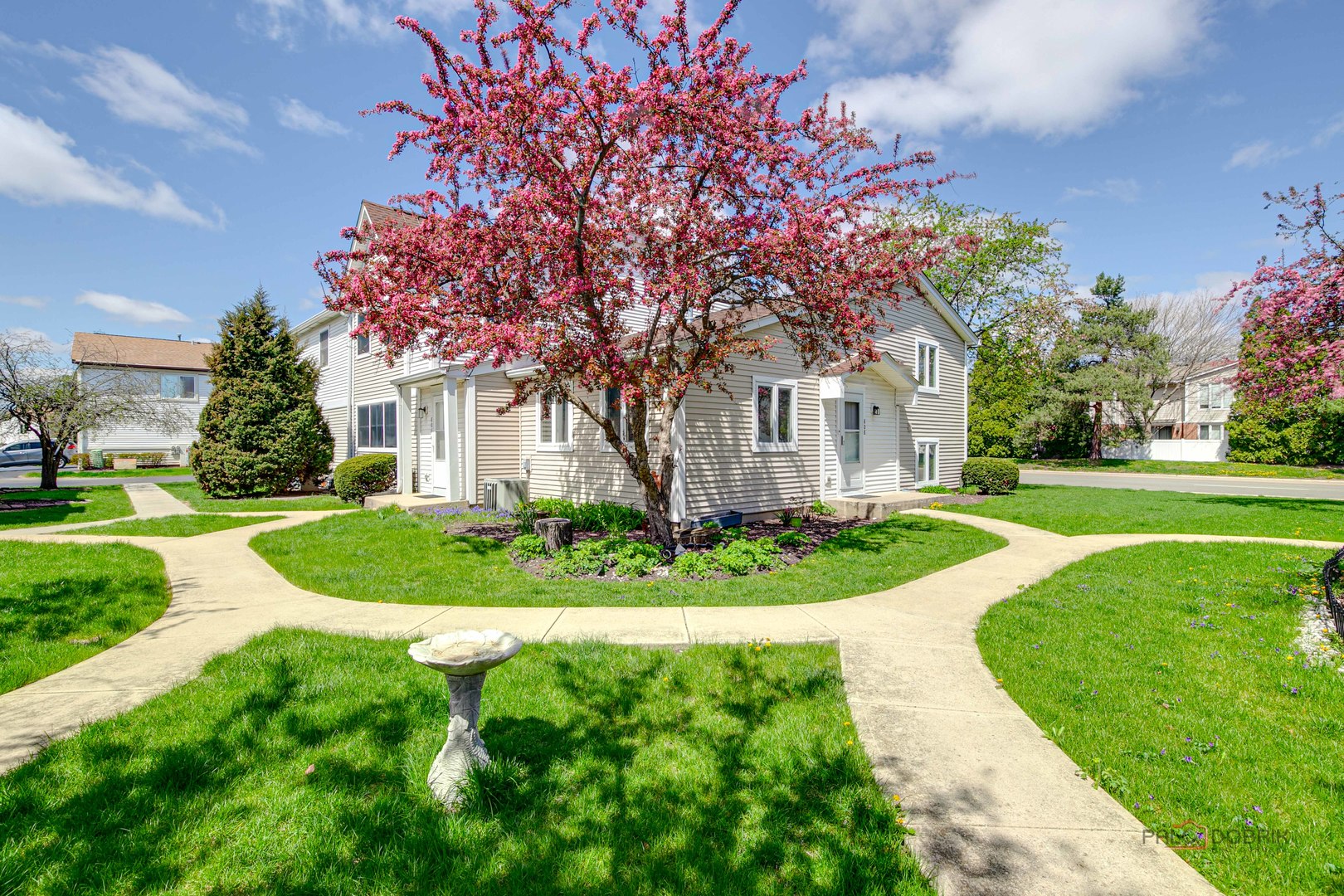 808 Inverrary Lane