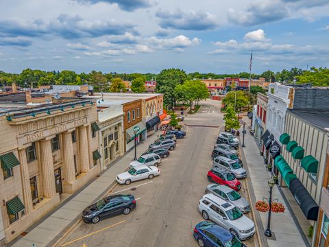 Tiny photo for 121 S Walkup Avenue, Crystal Lake, IL 60014 (MLS # 12578795)