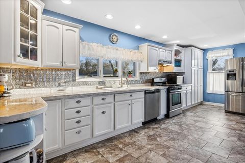 Tiny photo for 121 S Walkup Avenue, Crystal Lake, IL 60014 (MLS # 12578795)