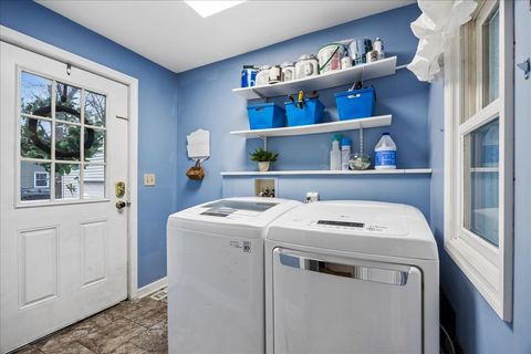 Tiny photo for 121 S Walkup Avenue, Crystal Lake, IL 60014 (MLS # 12578795)