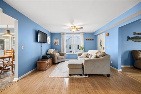 Tiny photo for 121 S Walkup Avenue, Crystal Lake, IL 60014 (MLS # 12578795)