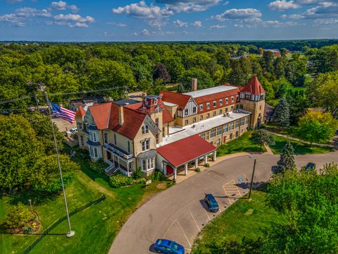 Tiny photo for 121 S Walkup Avenue, Crystal Lake, IL 60014 (MLS # 12578795)