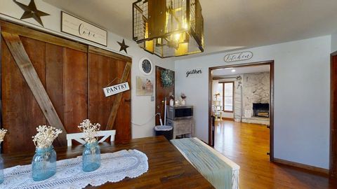 Tiny photo for 952 N Linden Avenue, Decatur, IL 62522 (MLS # 12558038)