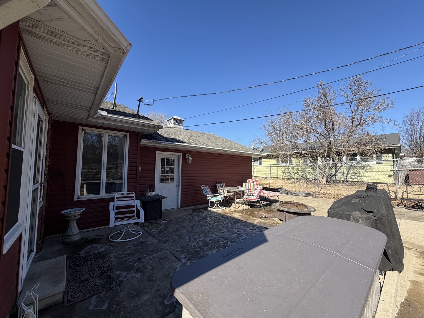 952 N Linden Avenue