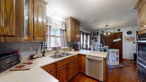 Tiny photo for 952 N Linden Avenue, Decatur, IL 62522 (MLS # 12558038)