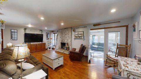 Tiny photo for 952 N Linden Avenue, Decatur, IL 62522 (MLS # 12558038)