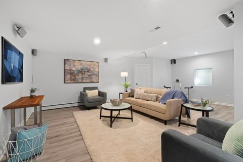 Tiny photo for 911 Red Fox Lane, Oak Brook, IL 60523 (MLS # 12515246)