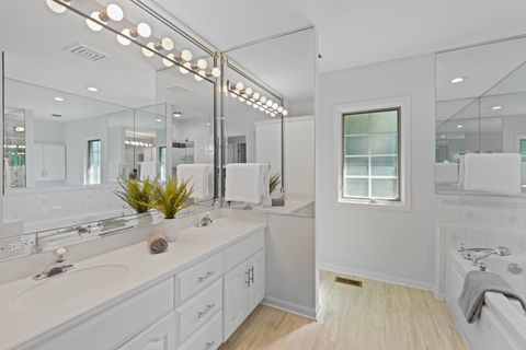 Tiny photo for 911 Red Fox Lane, Oak Brook, IL 60523 (MLS # 12515246)