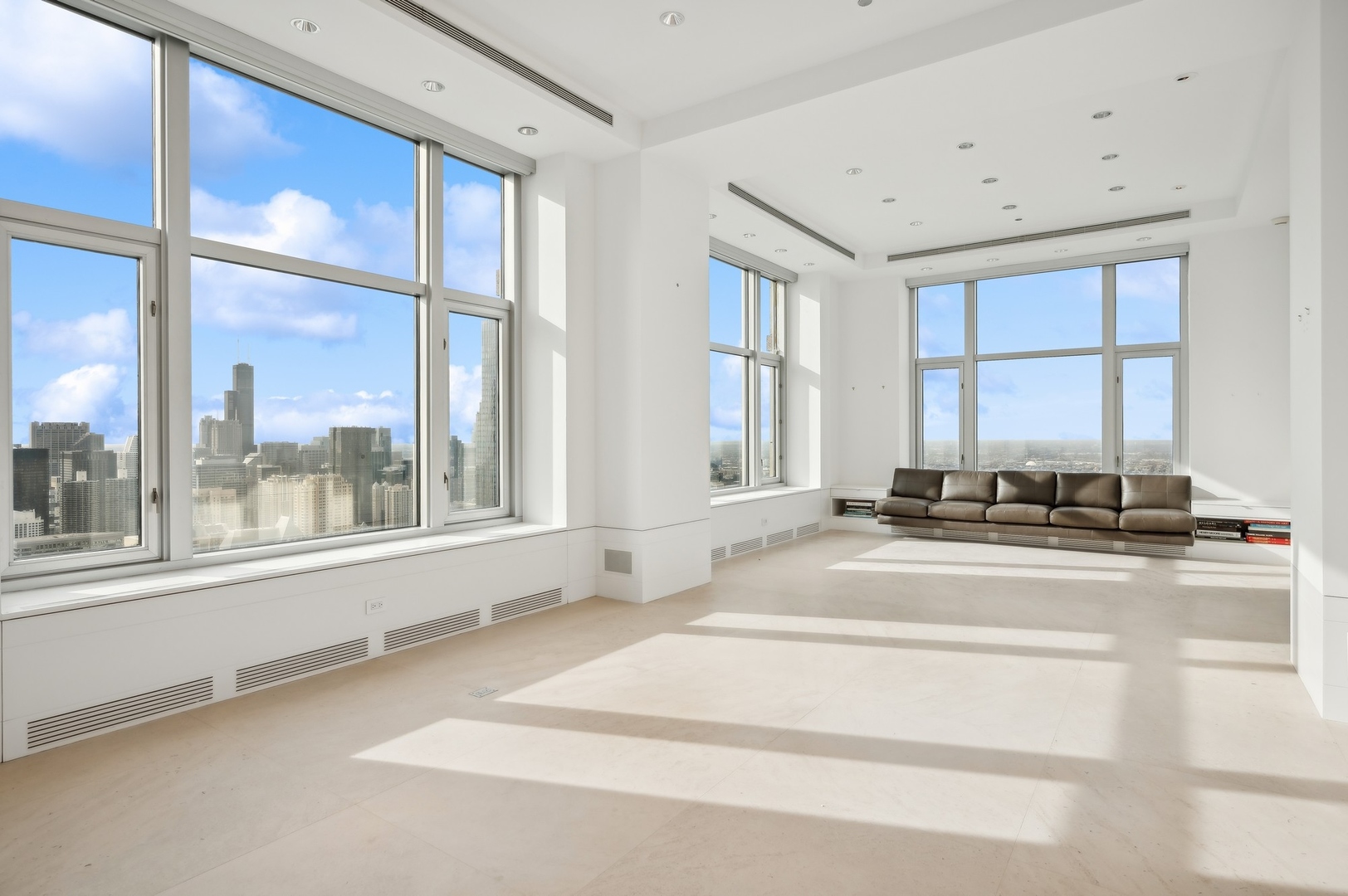 132 E Delaware Place 6201