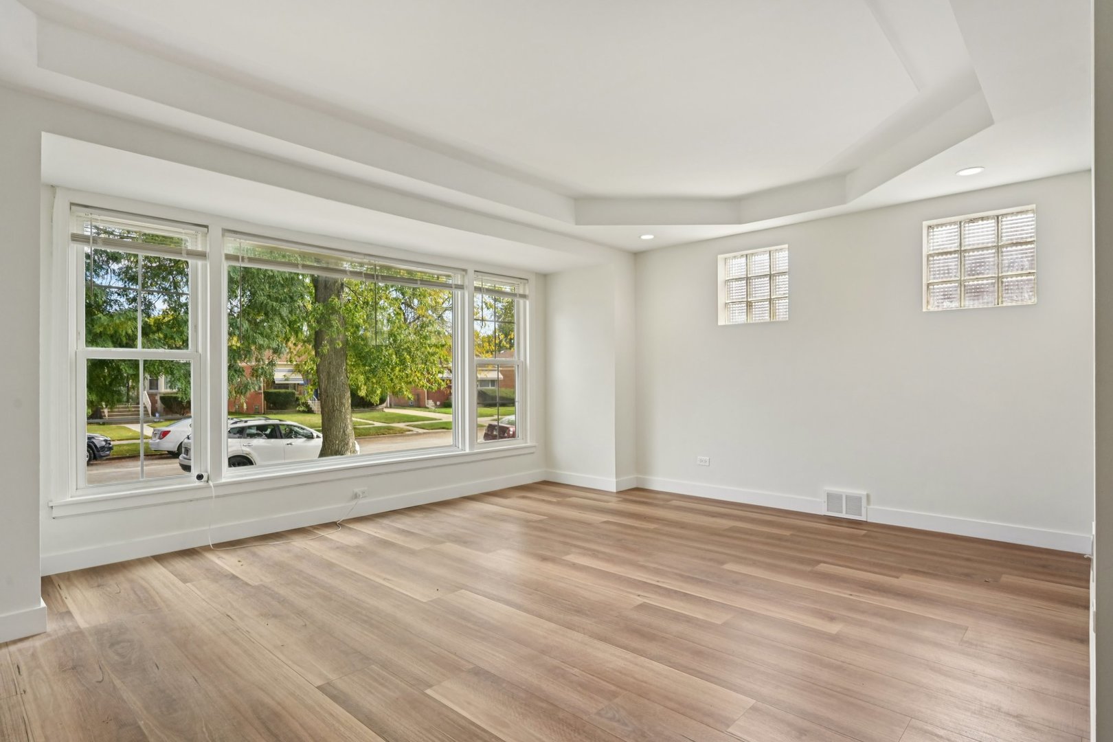 12850 S Parnell Avenue