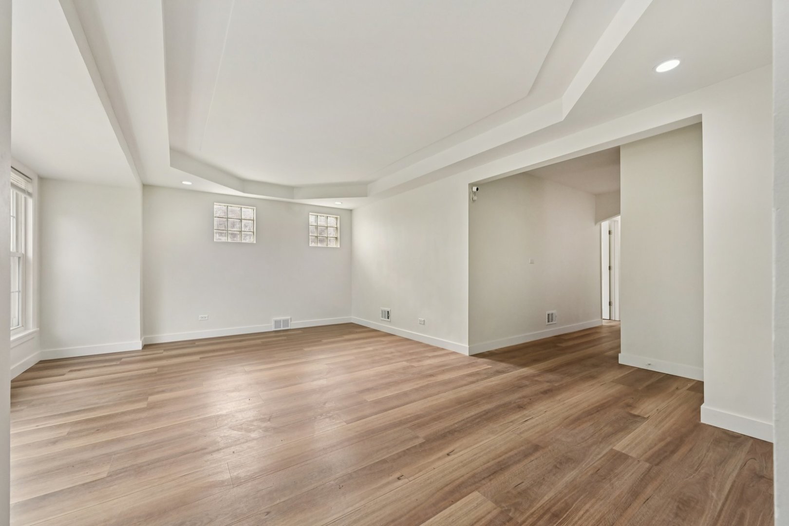 12850 S Parnell Avenue