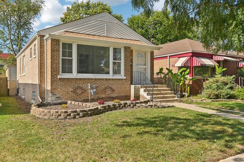 Photo of 12850 S Parnell Avenue, Chicago, IL 60628 (MLS # 12494308)