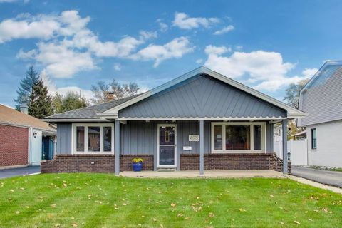 Photo of 2029 Louis Street, Melrose Park, IL 60164 (MLS # 12527498)