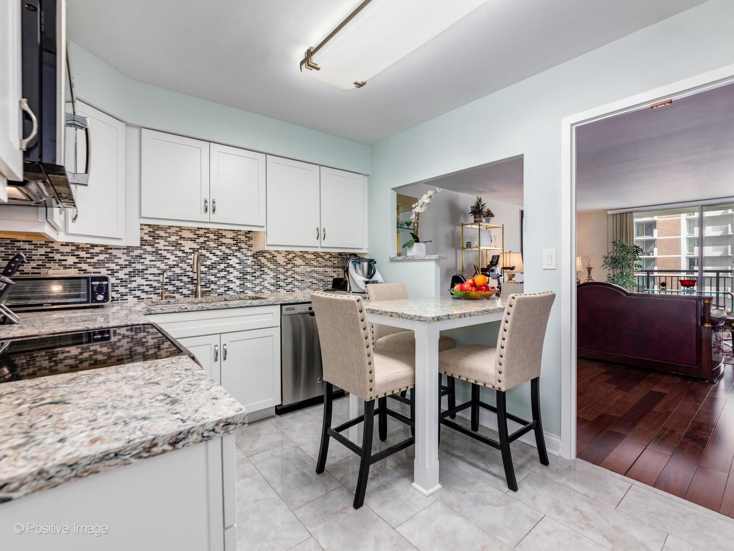6007 N Sheridan Road 14D