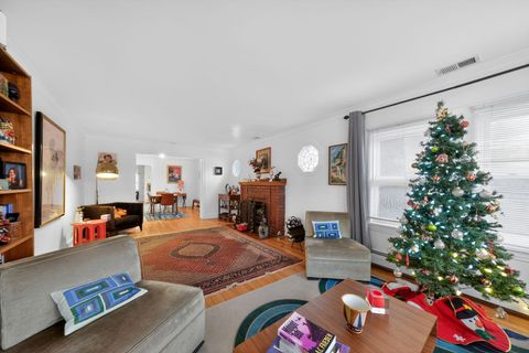 Tiny photo for 979 Vine Street, Winnetka, IL 60093 (MLS # 12476547)