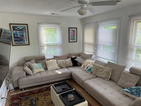 Tiny photo for 979 Vine Street, Winnetka, IL 60093 (MLS # 12476547)