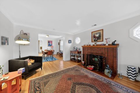 Tiny photo for 979 Vine Street, Winnetka, IL 60093 (MLS # 12476547)