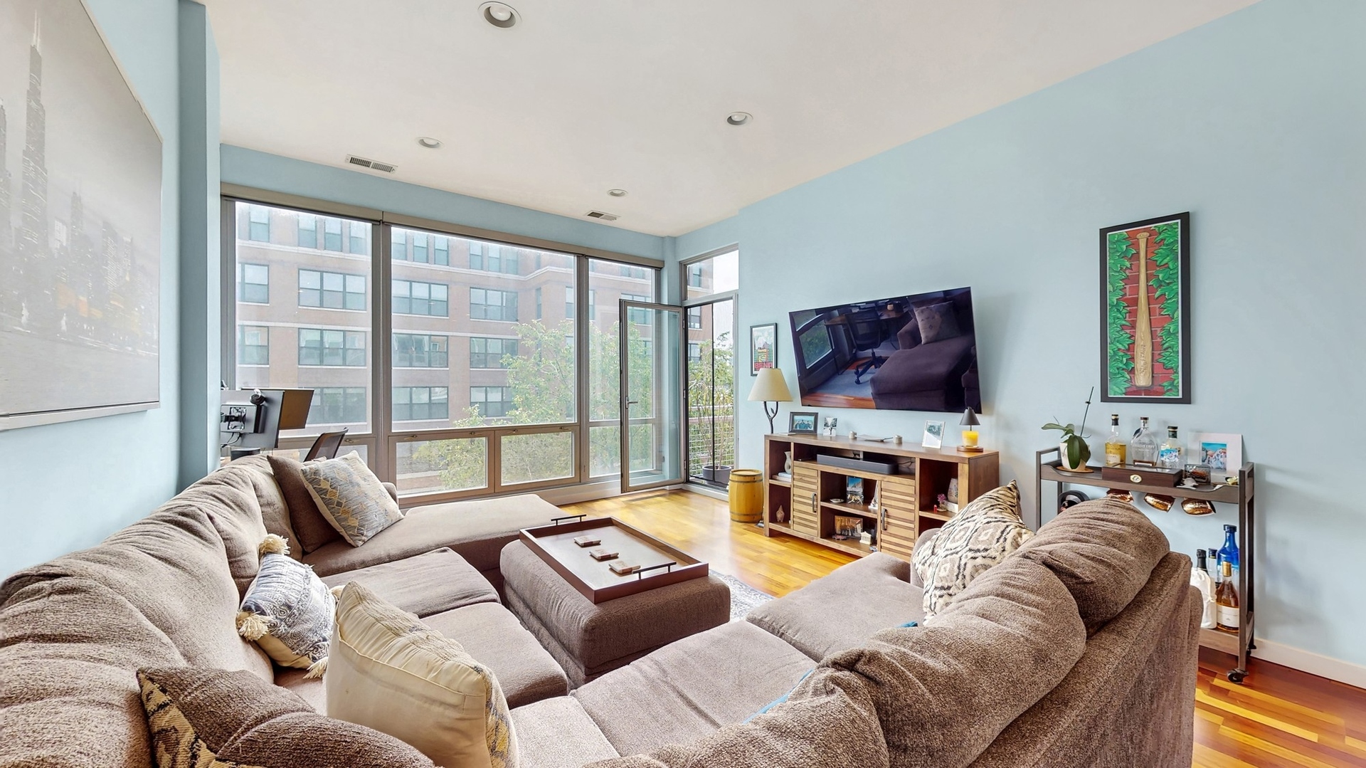 3920 N SHERIDAN Road 411