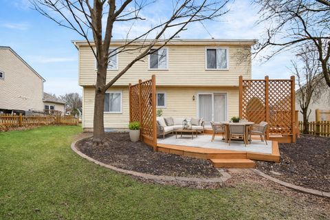 Tiny photo for 936 Hawthorne Drive, Crystal Lake, IL 60014 (MLS # 12572674)